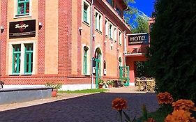 Backstage Hotel